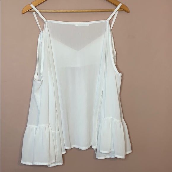 FLOWY WHITE COLD SHOULDER TOP!! - Picture 9 of 9